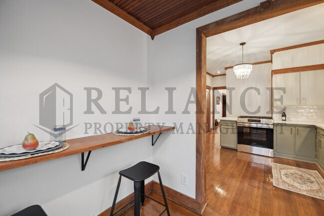 Building Photo - 236 N Holyoke St