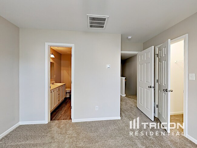 Building Photo - 12737 Alvin Woods Dr