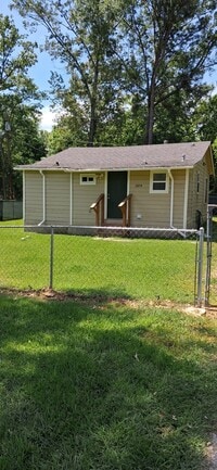 Building Photo - 2919 Montana St