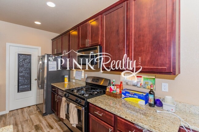 Building Photo - Gorgeous 2 Story Home in Lorson Ranch!!