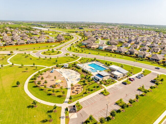 Building Photo - Spacious 5-Bedroom Rental on Oversized Cor...