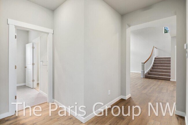 Building Photo - 2122 83rd Ave E