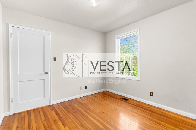 Building Photo - 16 Fortunate Dr