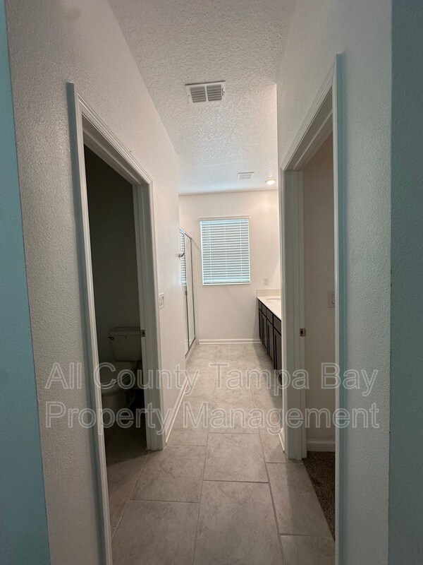 Building Photo - 220 Pershing St