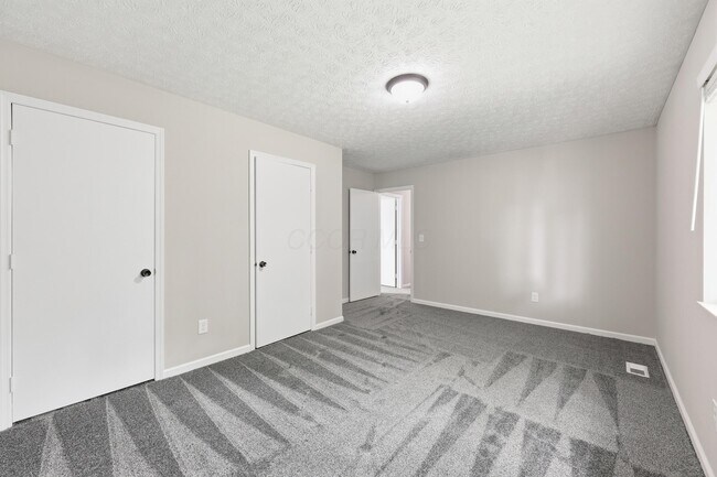 Building Photo - 205 Brownsfell Dr