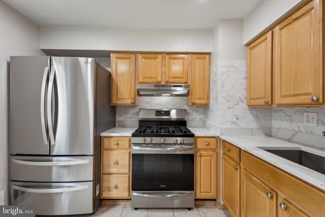 Building Photo - 1204 Fox Run Pl