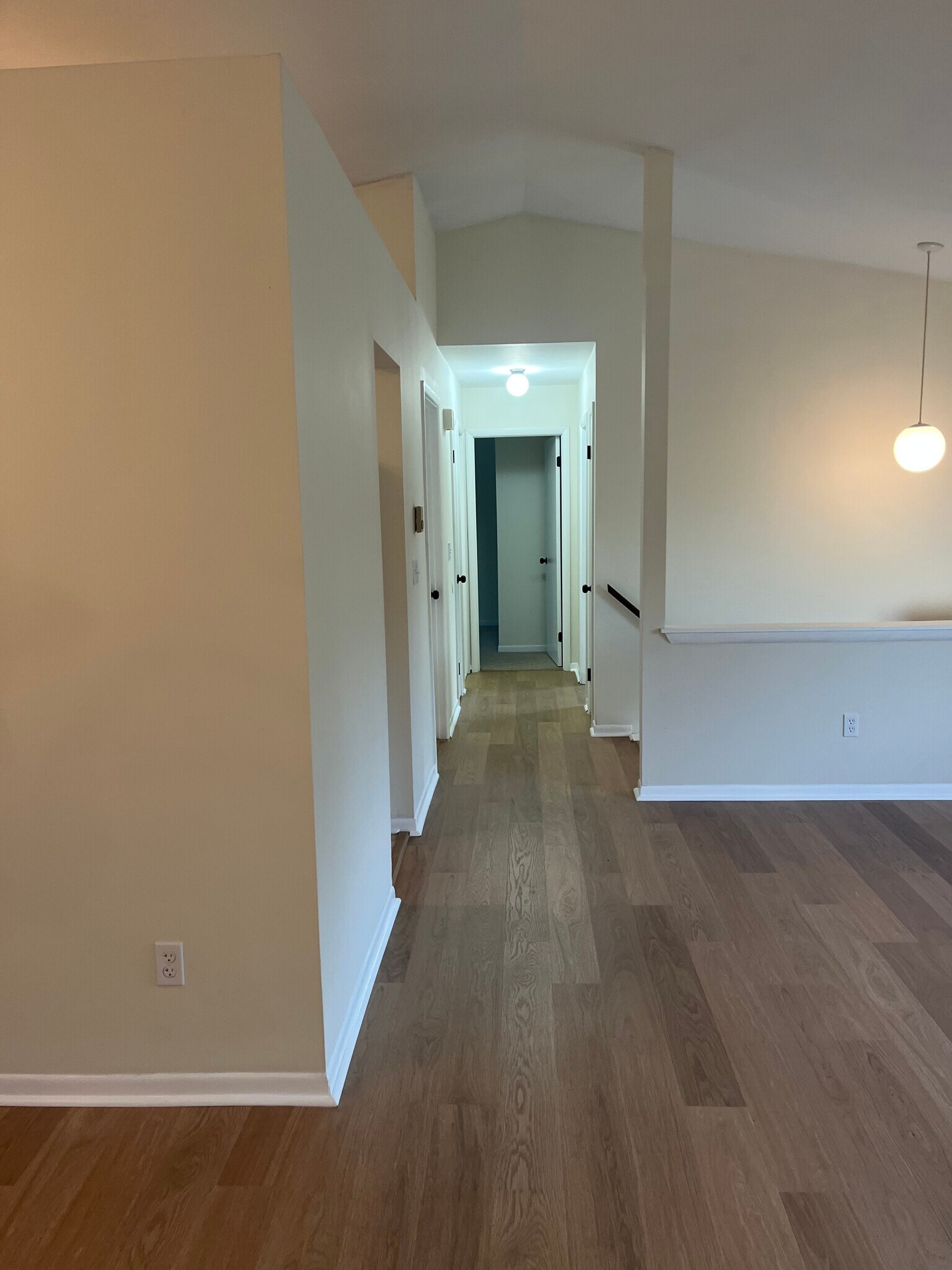 Building Photo - 44 Suncrest Dr