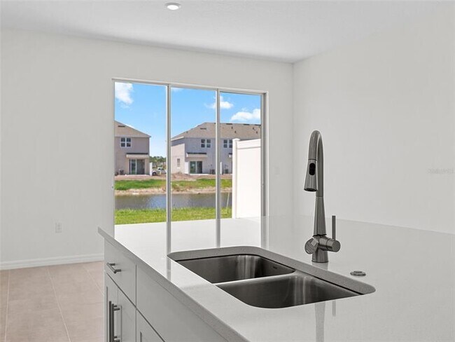 Building Photo - 5728 Haven Ter