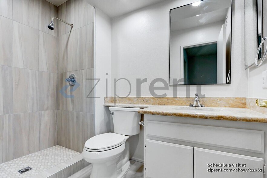 Building Photo - 1109 Golden Springs Dr