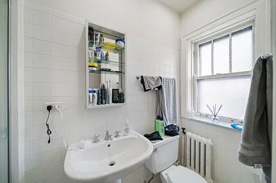 Building Photo - 721 Foster St