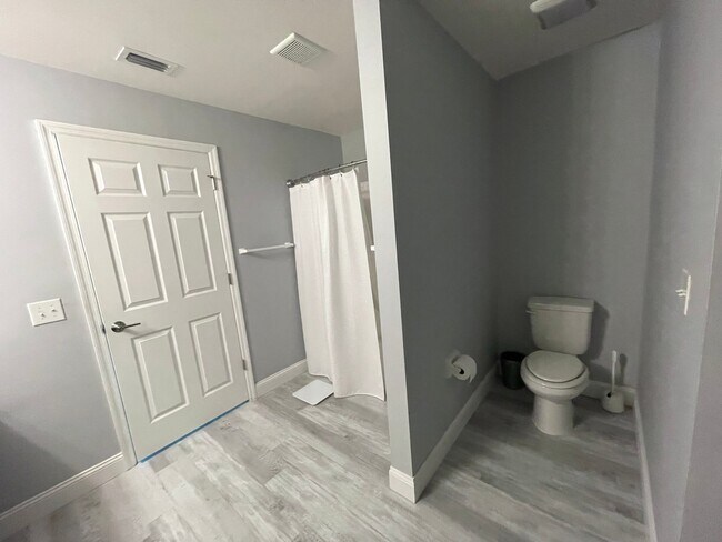 Building Photo - 167 Shadowview Ct
