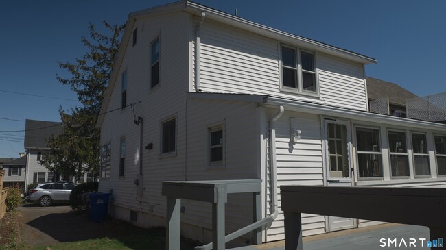 Building Photo - 49 Sound View Heights