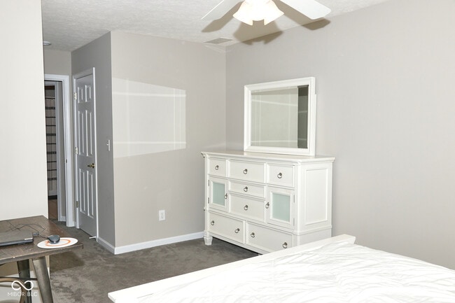 Building Photo - 8362 Enclave Blvd