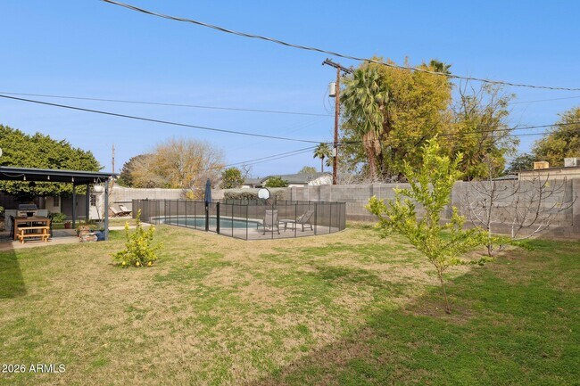 Building Photo - 6721 N 12th Wy