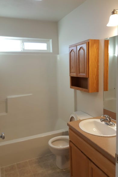 Building Photo - 5538 Murray St SE