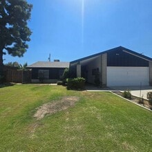 Building Photo - SW Bakersfield 3 bed/2bath with Pool