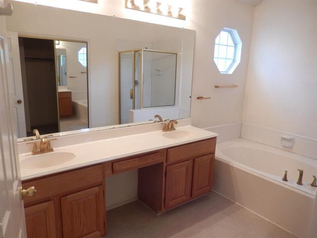 Building Photo - 1714 Lantana Dr
