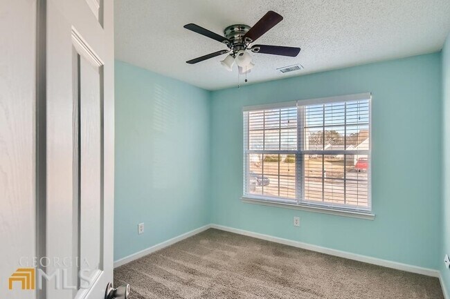 Building Photo - 145 Cotton Dr