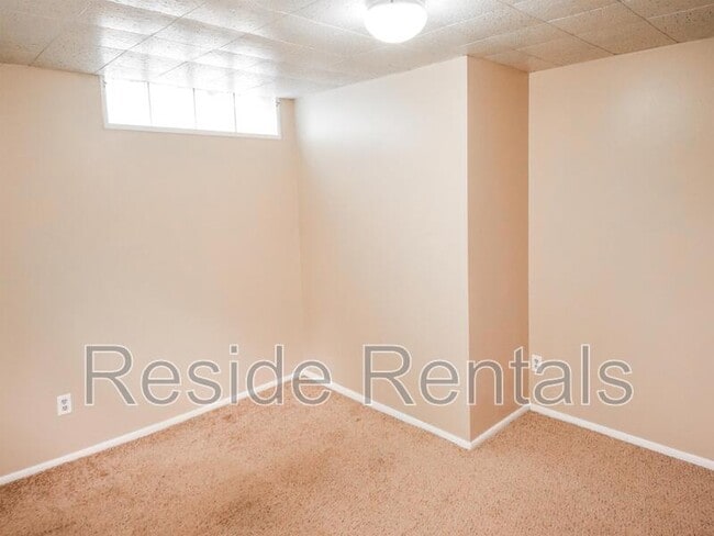 Building Photo - 695 N 150 W