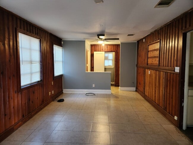 Building Photo - 1808 Corbitt St