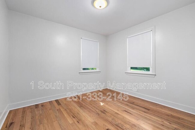 Building Photo - 5259 Border Dr S