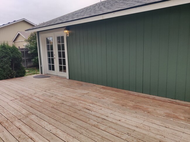 Building Photo - Fully updated Rambler in South Kennewick