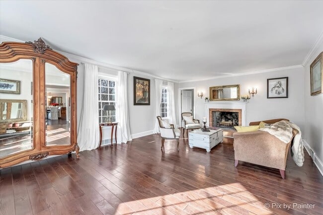 Building Photo - 708 S Rose Farm Rd
