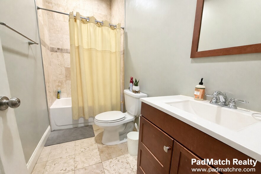 Building Photo - 195 W 3rd St