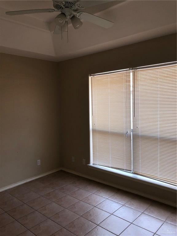 Building Photo - 623 S Dfw Dr