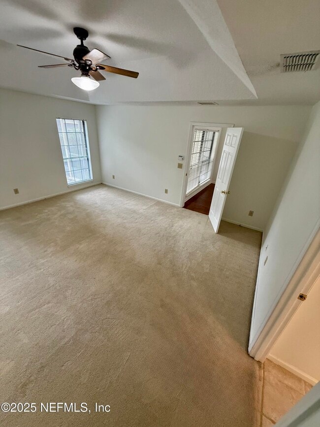 Building Photo - 13056 Clearbrook Ct