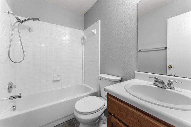 Building Photo - 184 Atlantis