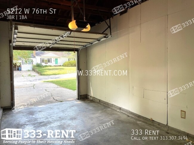 Building Photo - 5212 W 76th St