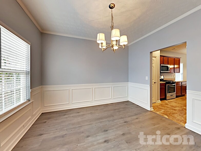 Building Photo - 422 Norton Xing