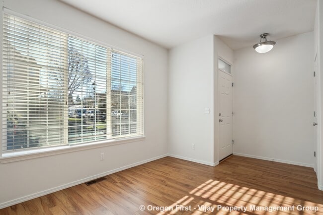 Building Photo - 17097 SW Glen Park Ct