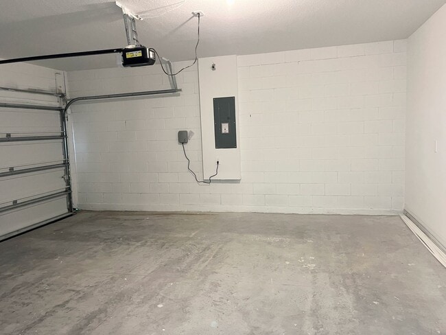 Building Photo - 3304 White Indigo