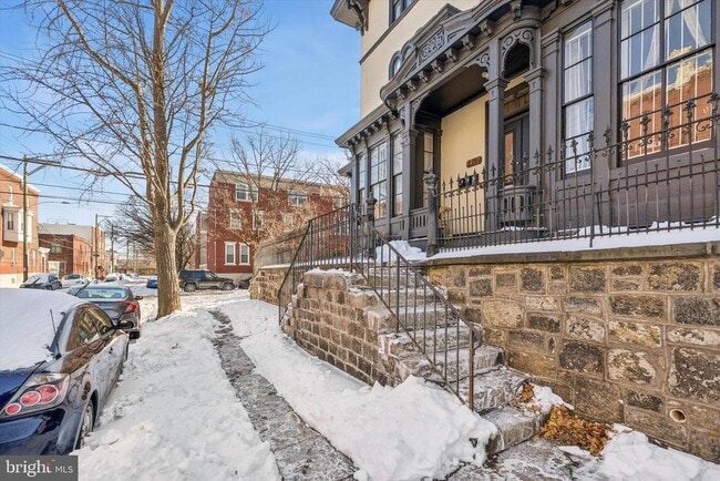 Building Photo - 418 N 32nd St