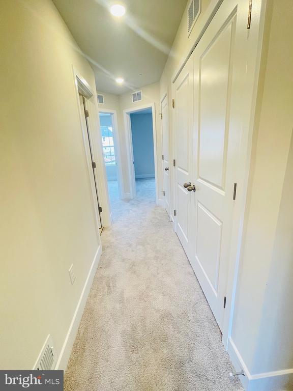 Building Photo - 2280 Marcy Dr