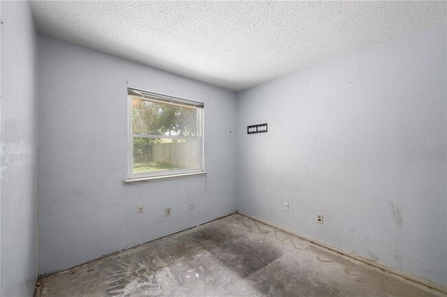 Building Photo - 16821 Whitebrush Loop