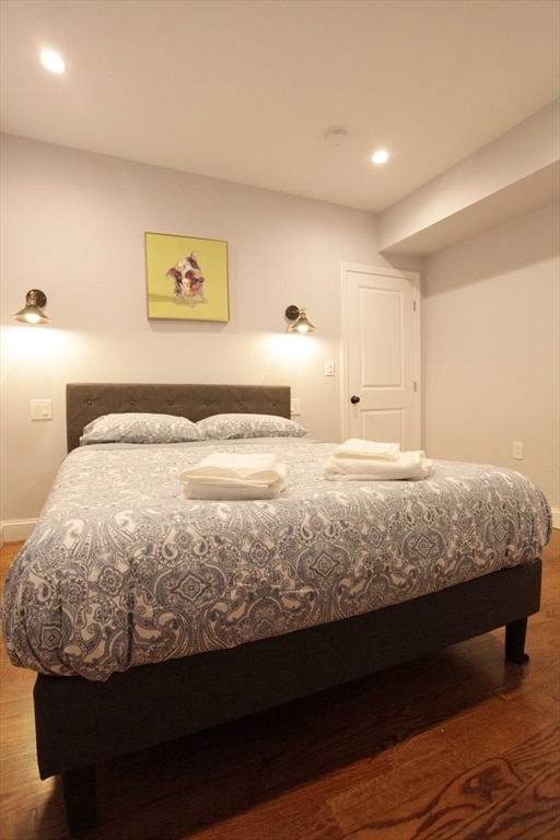 Building Photo - 291 Main St