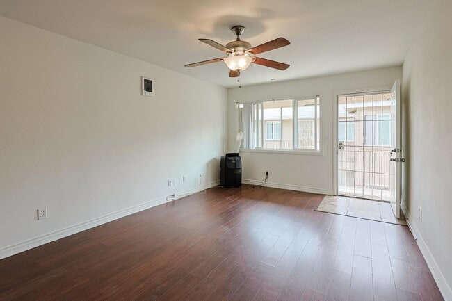 Building Photo - 4654 33rd St