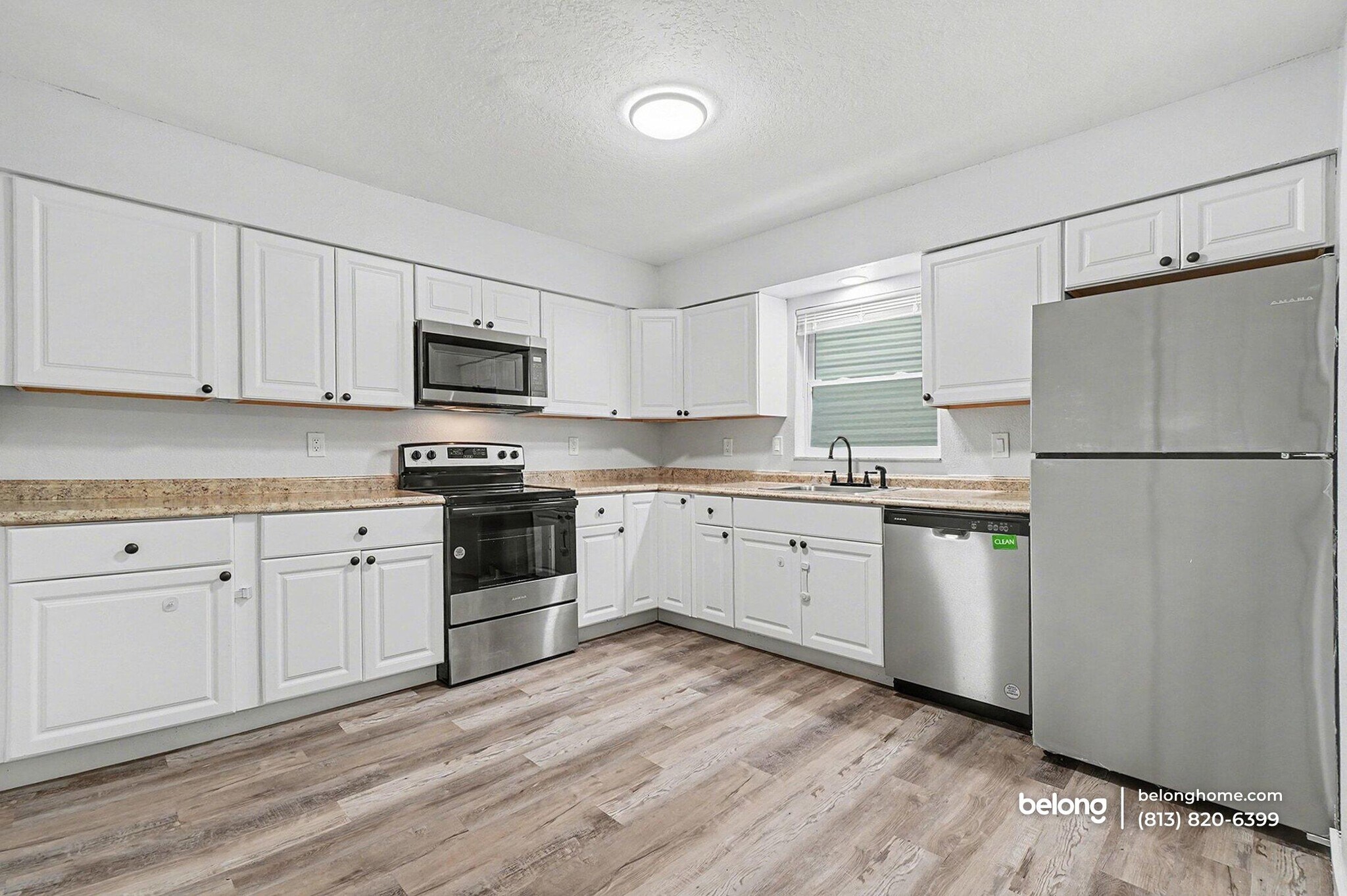 Building Photo - 22257 Yonkers Ave