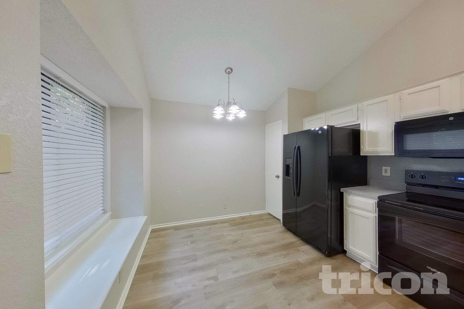 Building Photo - 806 Gable Ave