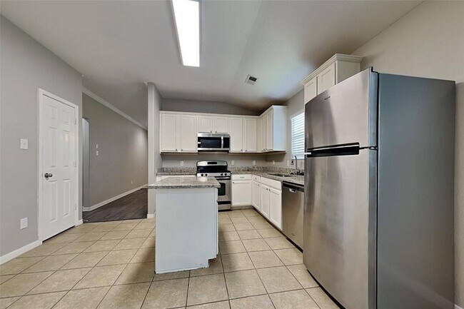 Building Photo - 10835 Barker View Dr