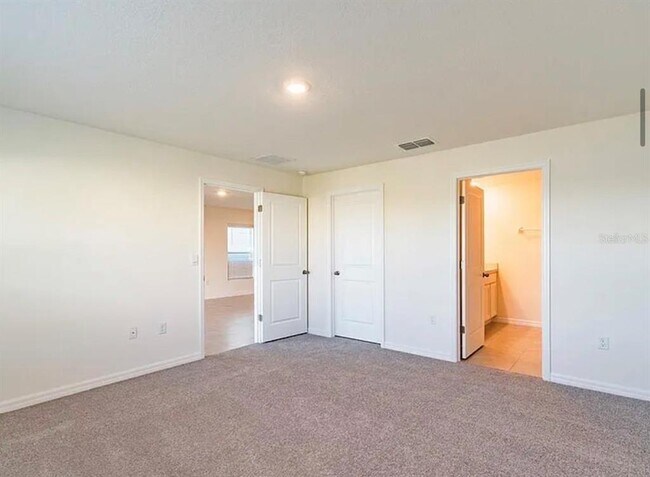 Building Photo - 649 Sunlit Coral St
