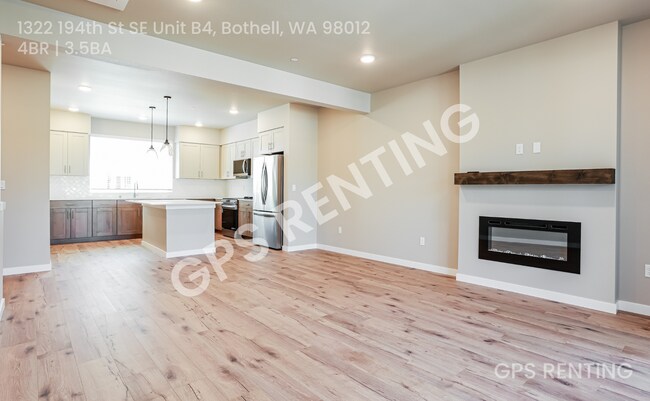 Building Photo - 1322 194th St SE