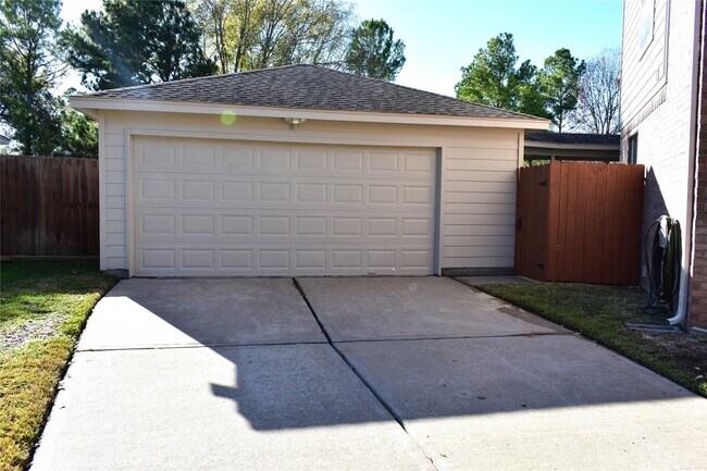 Building Photo - 5302 Fairwick Ct