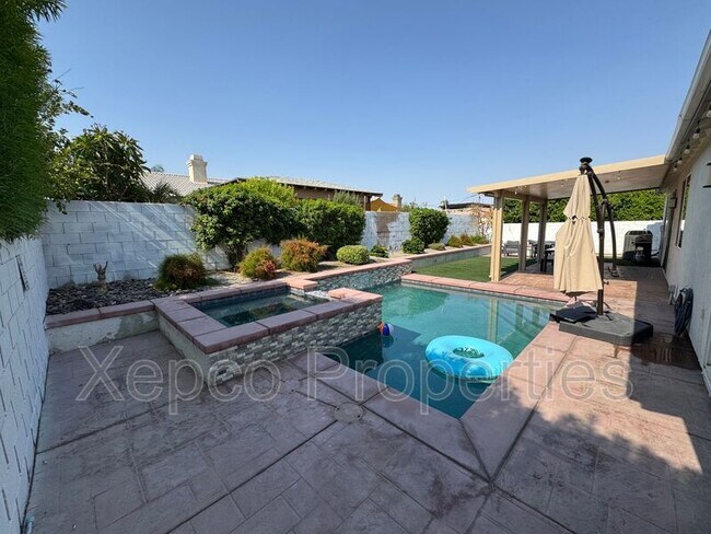 Building Photo - 80746 Diamondback Trail