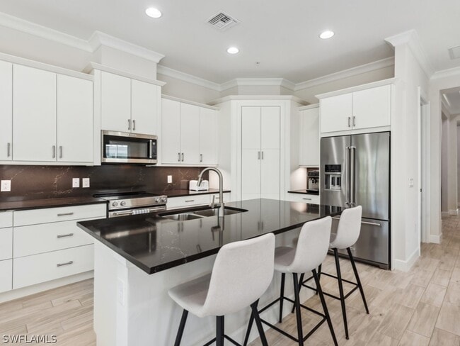 Building Photo - 6509 Dominica Dr