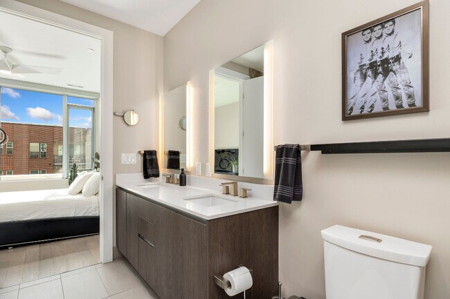 Building Photo - 4200 W 16th Ave