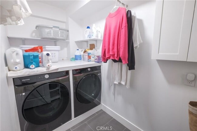 Building Photo - 9109 La Alba Dr